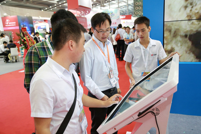 聚焦创新 预见未来 2016深圳全触与显示展引领行业新风向